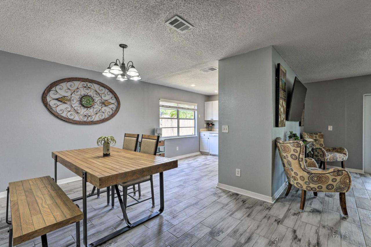 Lanai And Pond At Tranquil Bradenton Retreat!ヴィラ エクステリア 写真